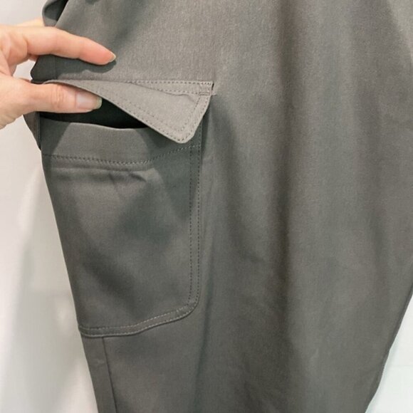 Max Studio Plus Size Soft Twill Ankle Cargo Pants Size 3X - Picture 10 of 16